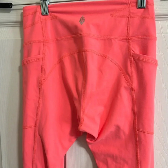 Free People Movement coral full length leggings with slits XS NWOT - Picture 3 of 6